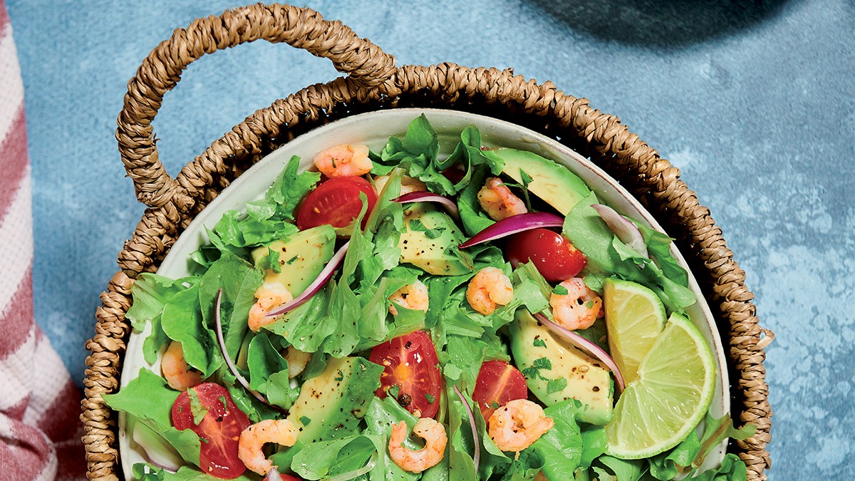 Fresh salad with shrimp and green baby salad